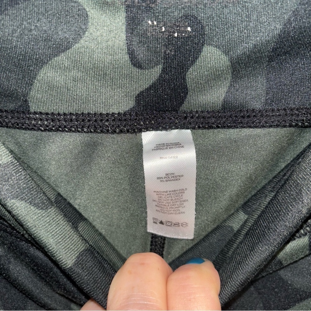 Colosseum Camo Sports Bra/Leggings Set M - Picture 10 of 10